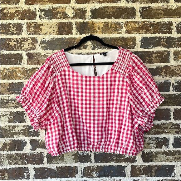 Torrid Cropped Seersucker Smocked Top 4X - Picture 2 of 9